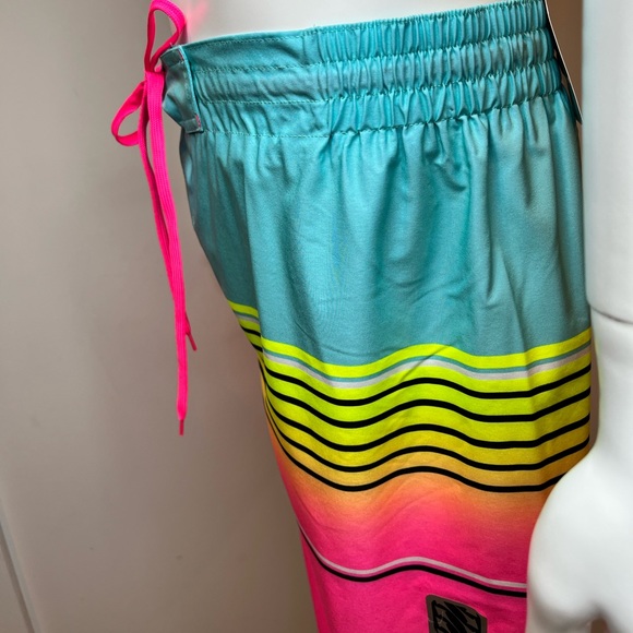 LAGUNA COASTAL FIT ABOVE THE KNEE BATHING SUIT, MULTI COLORS, SIZE LARGE - Picture 3 of 16